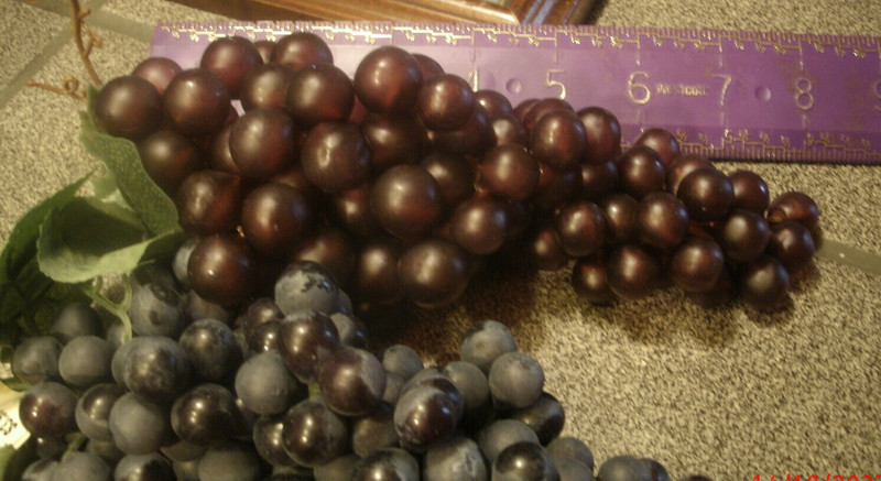 8 Artificial Grape Faux Fruit Cluster - 9" (728 lot 3 & 5) gallery