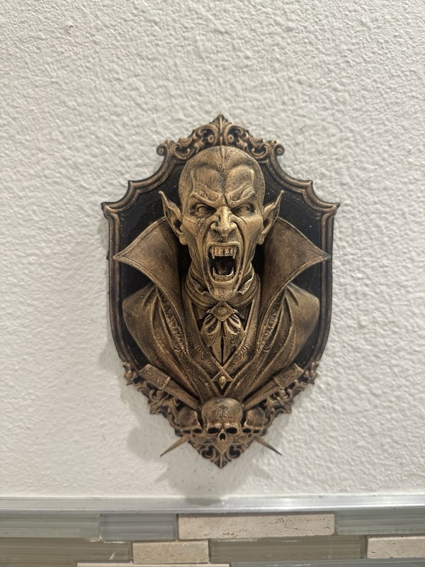 Hand Painted Gothic Vampire Head Wall Art Plaque Mount Horror Home Decor
