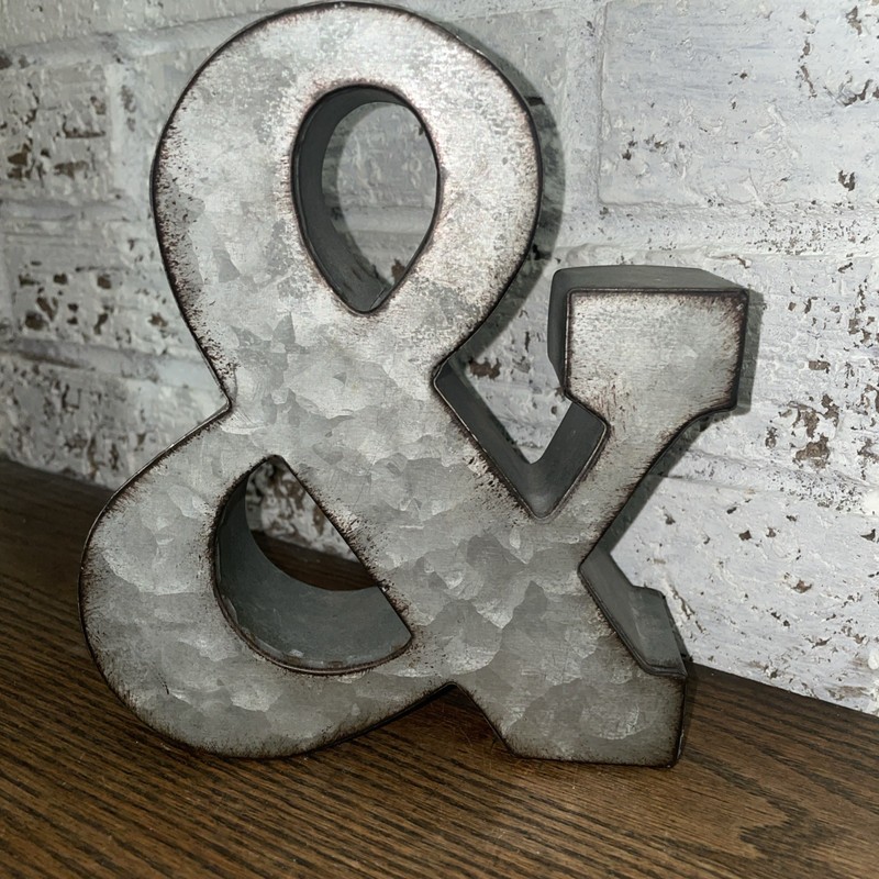 Better Homes & Gardens Tabletop Rustic Ampersand Metal Sign, 6″ x 7″