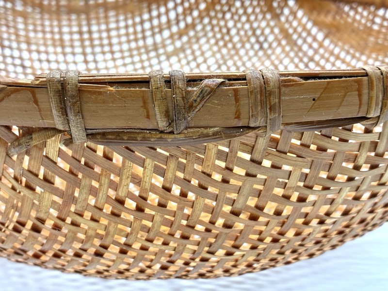 Vintage Round Wicker Basket Storage Woven Bamboo Rattan Bowl Boho Home Decor 15” gallery