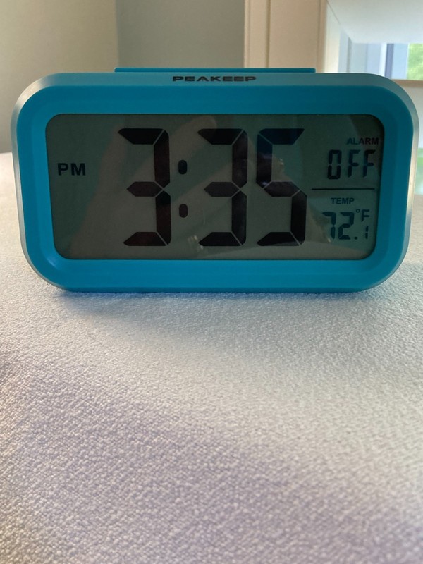 PEAKEEP Night Light Digital Alarm Clock Battery Operated w/Indoor Temp. display