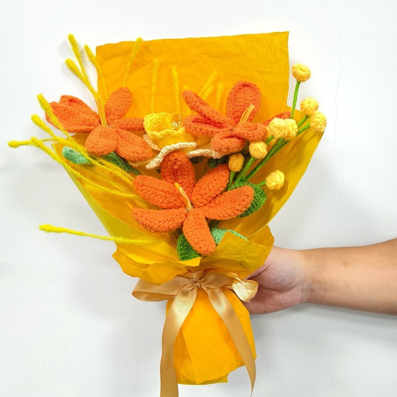 Crochet Sunflower Bouquet Handmade Yarn Flower Artificial Flowers Gift for Her