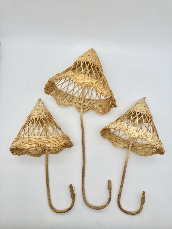 Vintage Wicker Hanging Umbrella Set Baskets, Flower Baskets, Wall Hanging