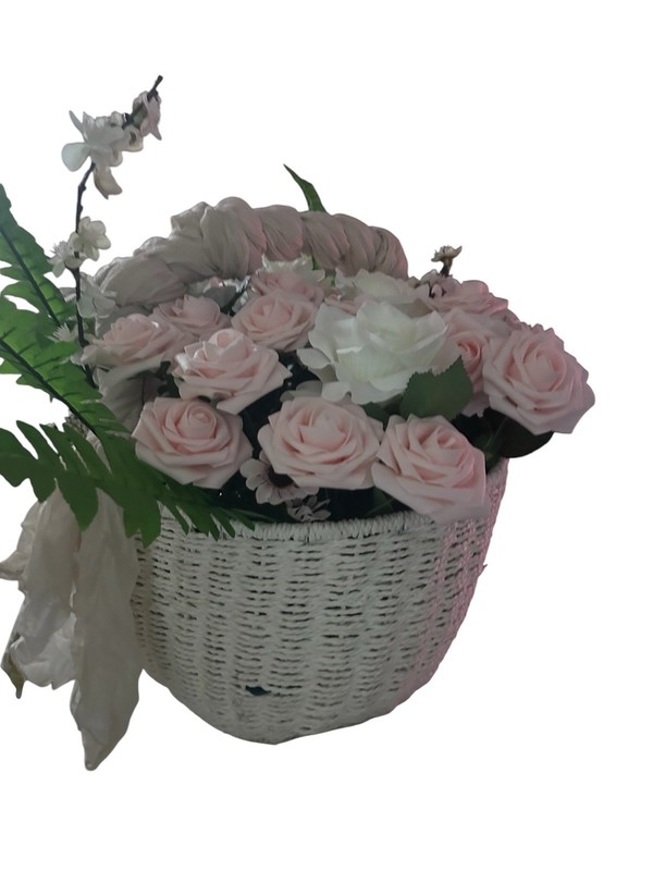 Canasta Con Rosas gallery