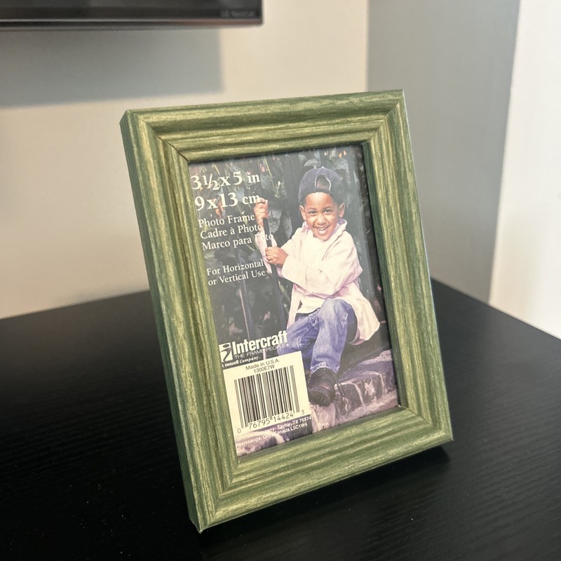Simple Green Wooden Photo Frames With Glass fits pictures 3.5×5 inches