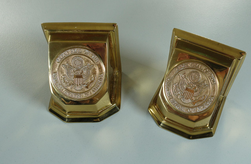 Rare Virginia Metalcrafters Great Seal of USA Heavy Duty Brass Bookend Vintage