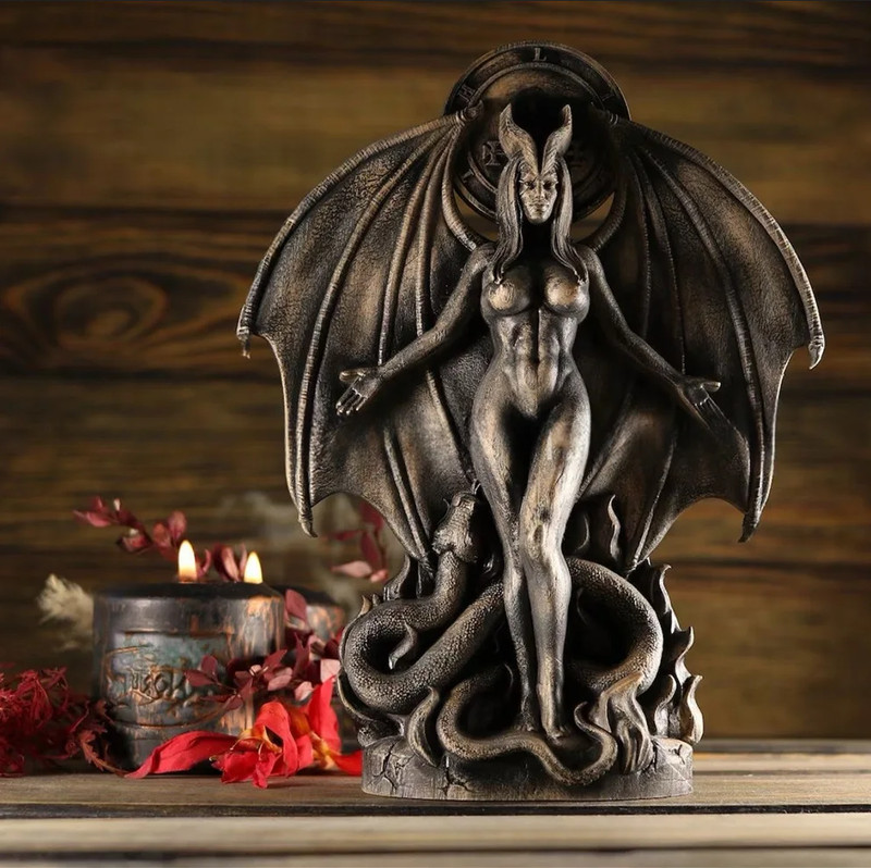 Vintage Lilith Inanna Statue Resin Craftsmanship Desktop Ornament