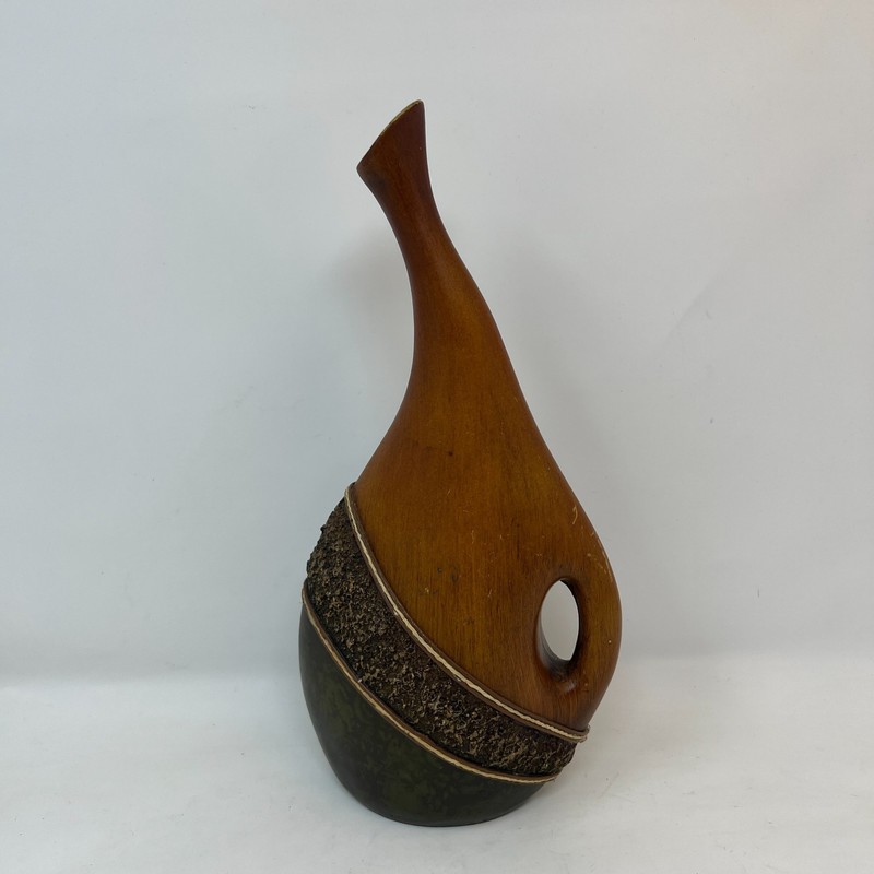 Unique Polyresin Uma Vase With Handle Watering Pot Surahi Style 14.5″ x 8.5″
