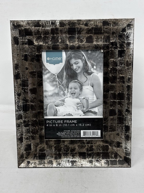 Home Picture Frame 4 in x 6 in photo Free standing or hanging multi Squares